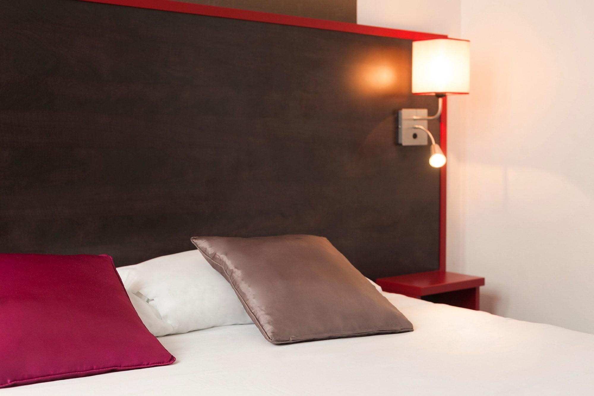 וילנדרי The Originals City, Hotel Le Cheval Rouge, Tours Ouest מראה חיצוני תמונה